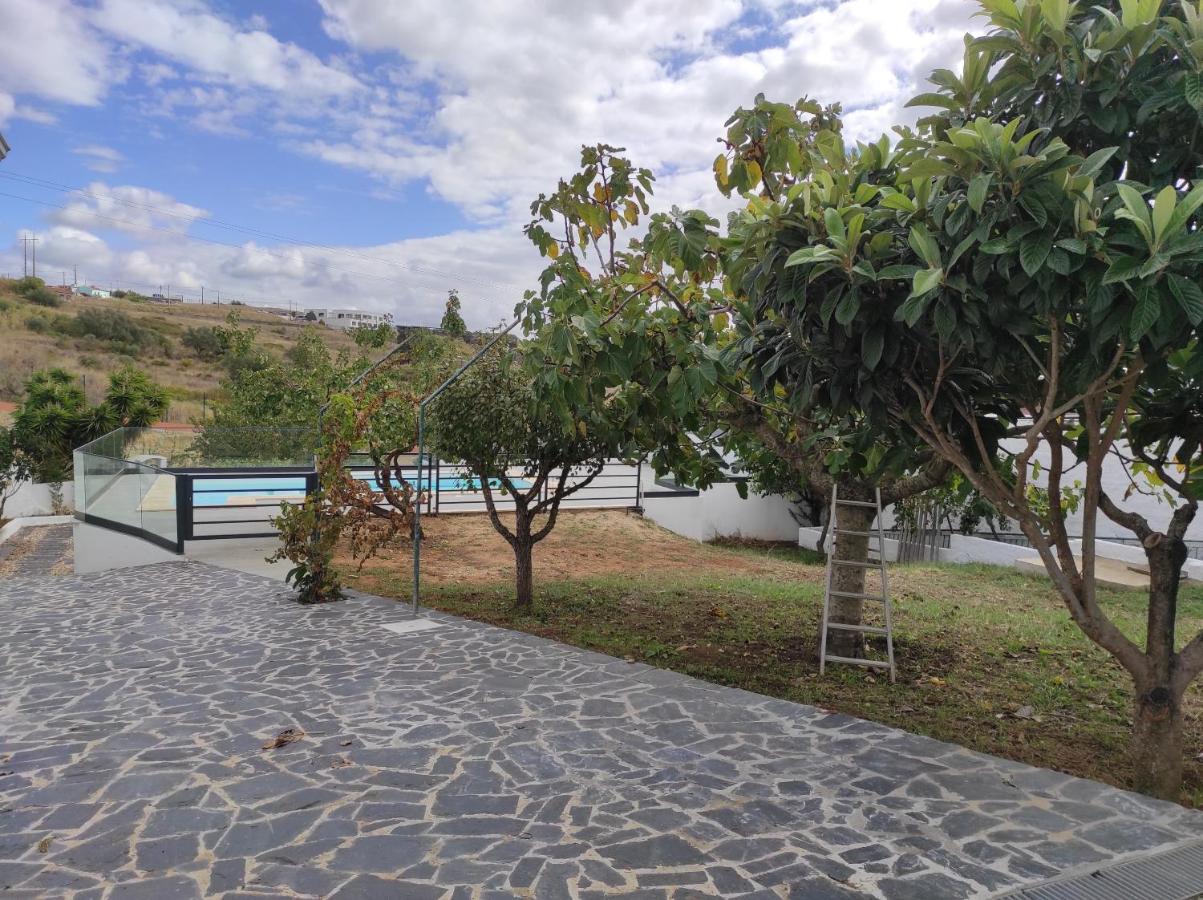 Hall 92 Quartos Com Wc Em Moradia Com Piscina A-Das-Lebres Лориш Экстерьер фото