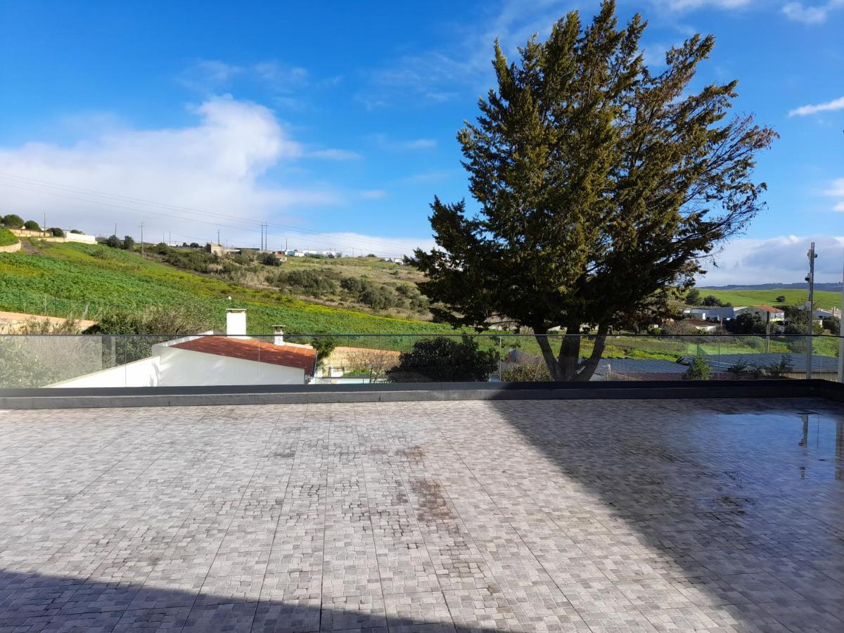 Hall 92 Quartos Com Wc Em Moradia Com Piscina A-Das-Lebres Лориш Экстерьер фото
